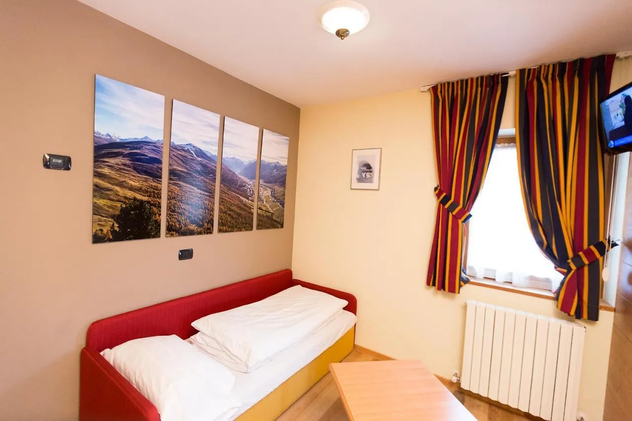 Hotel Touring Livigno 4*,