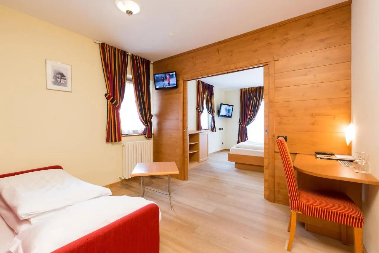 Hotel Touring Ливиньо