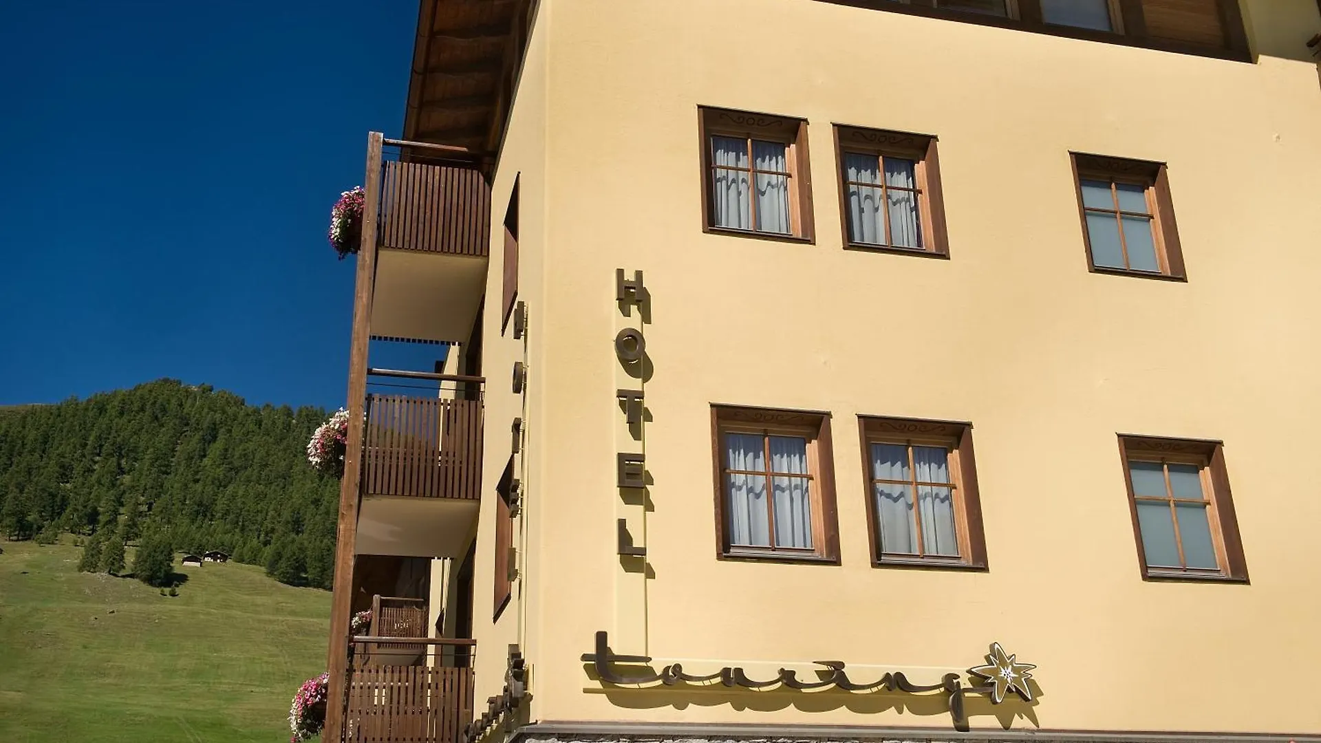 Hotel Touring Ливиньо